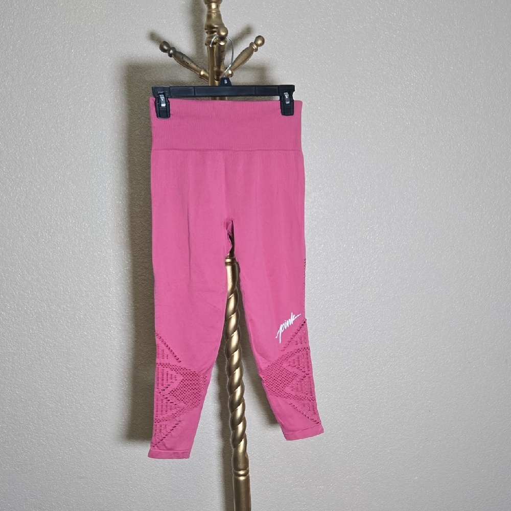 PINK Victoria's Secret Leggings in Vibrant Pink